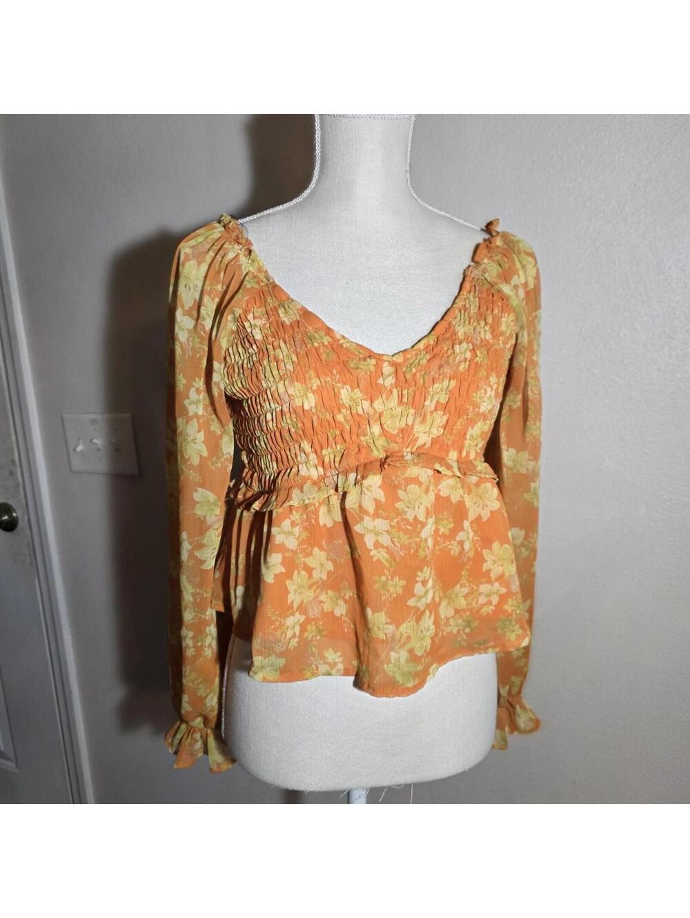 orange floral cottagecore top 🌼